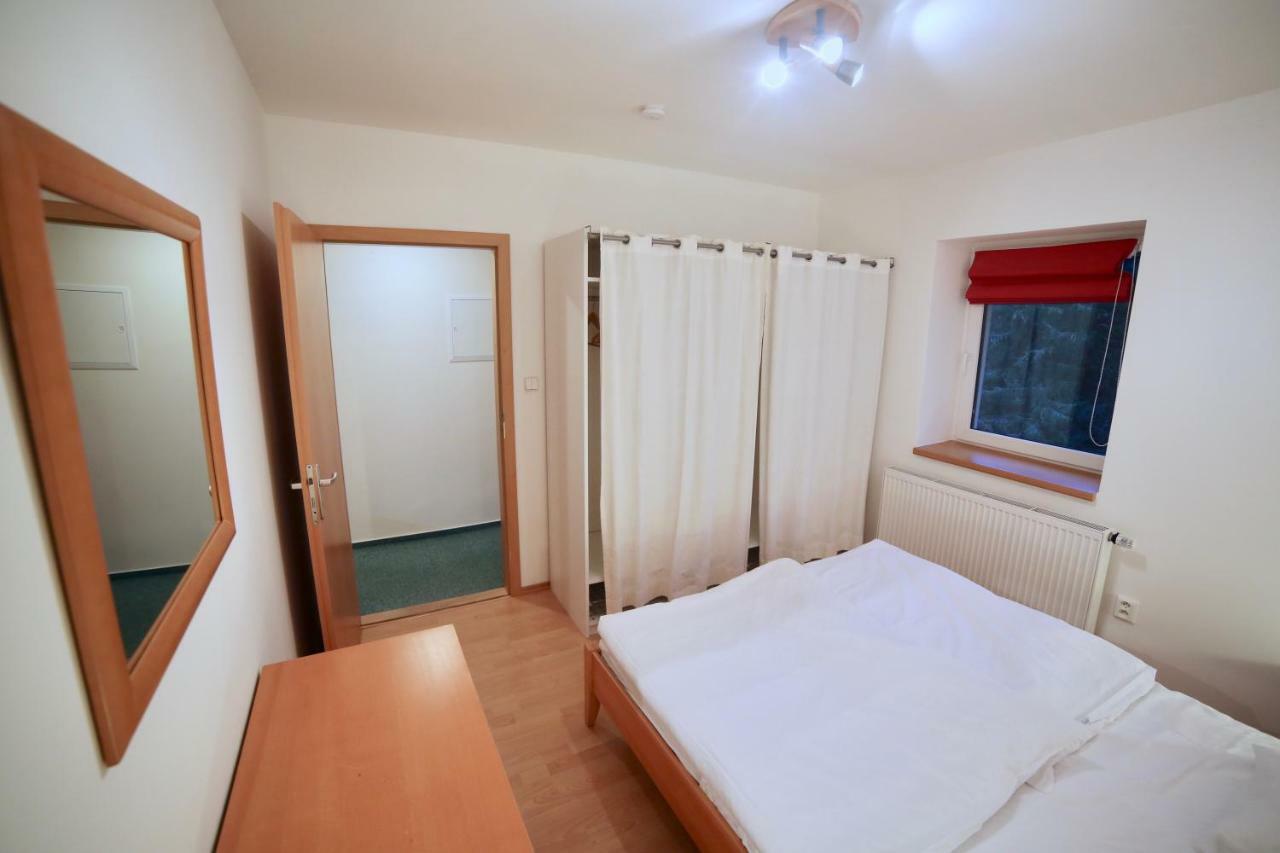 פץ פוד סניישקו Wellness Apartman Pec מראה חיצוני תמונה